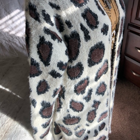 Animal print sweater - Picture 6 of 6